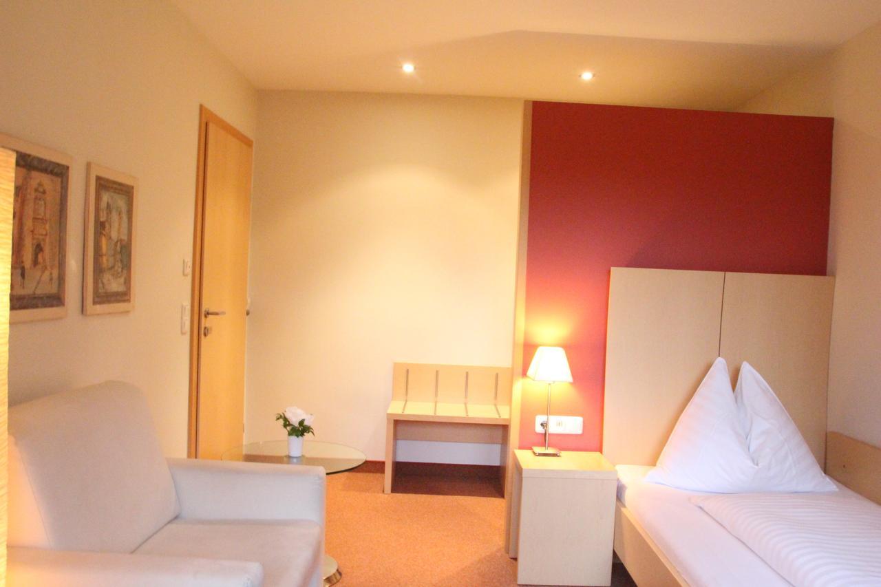 לאונדינג Hotel Alhartinger Hof חדר תמונה