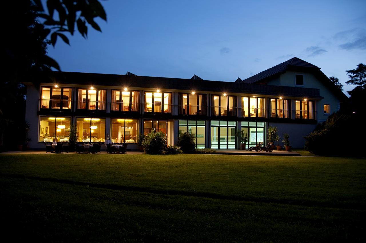 לאונדינג Hotel Alhartinger Hof מראה חיצוני תמונה