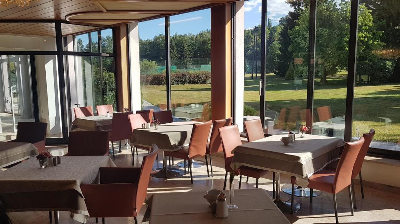 לאונדינג Hotel Alhartinger Hof מראה חיצוני תמונה